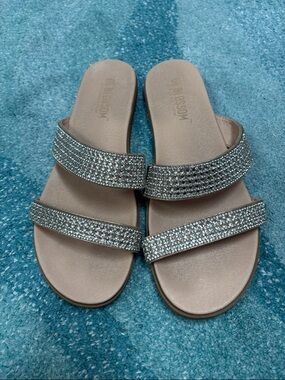 De Blossom Collection Rhinestone Slides, Sz 10
